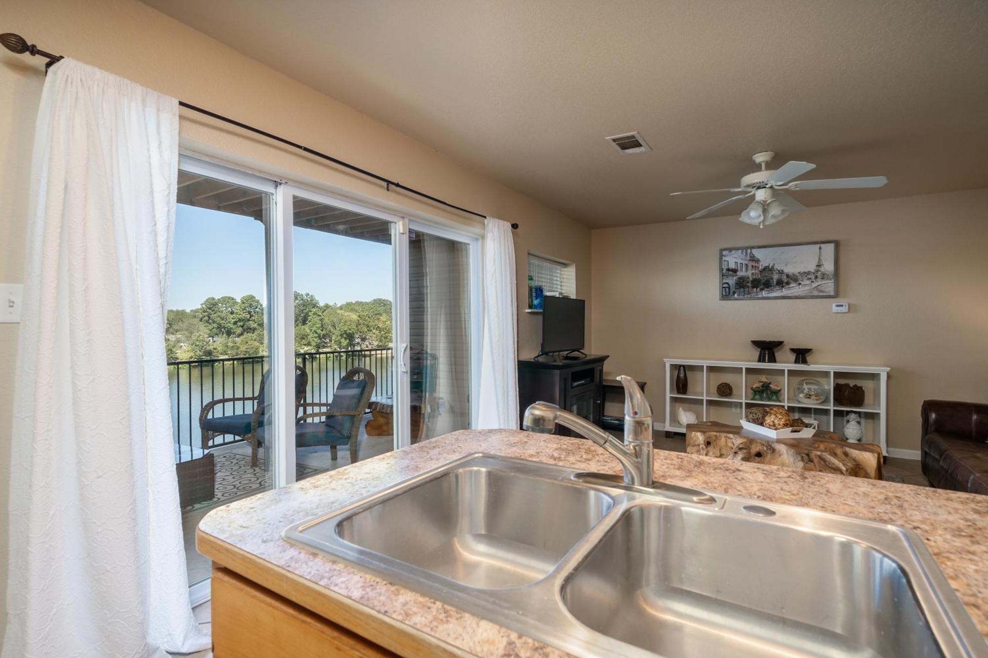 Ember'S View, Spa City Jewel- Lovely Lake Condo Χοτ Σπρινγκς Εξωτερικό φωτογραφία